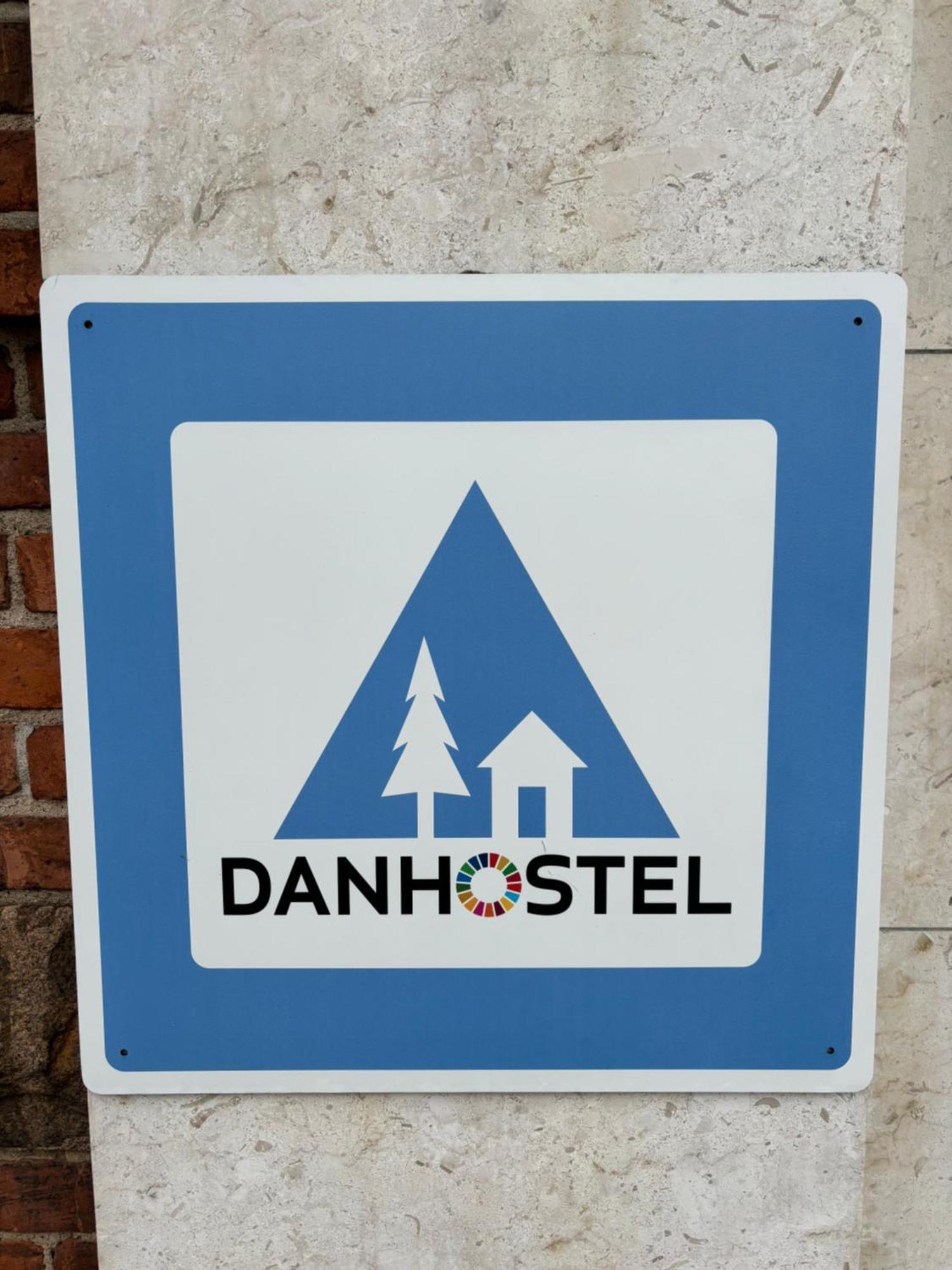 Danhostel Odense City Exteriér fotografie The sign of the hostel network