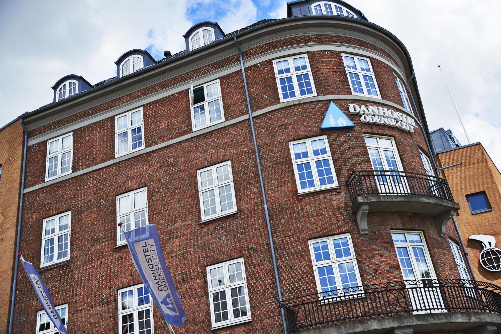 Danhostel Odense City Exteriér fotografie Danmarks Radio's headquarters in Copenhagen